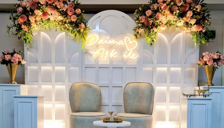 Nişan ve Söz Törenlerinde Şıklığı Yansıtan Dekorasyon Önerileri